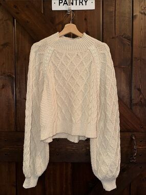 Free People Cream Cable-Knit Cropped mock neck Sweater over sized size M J44